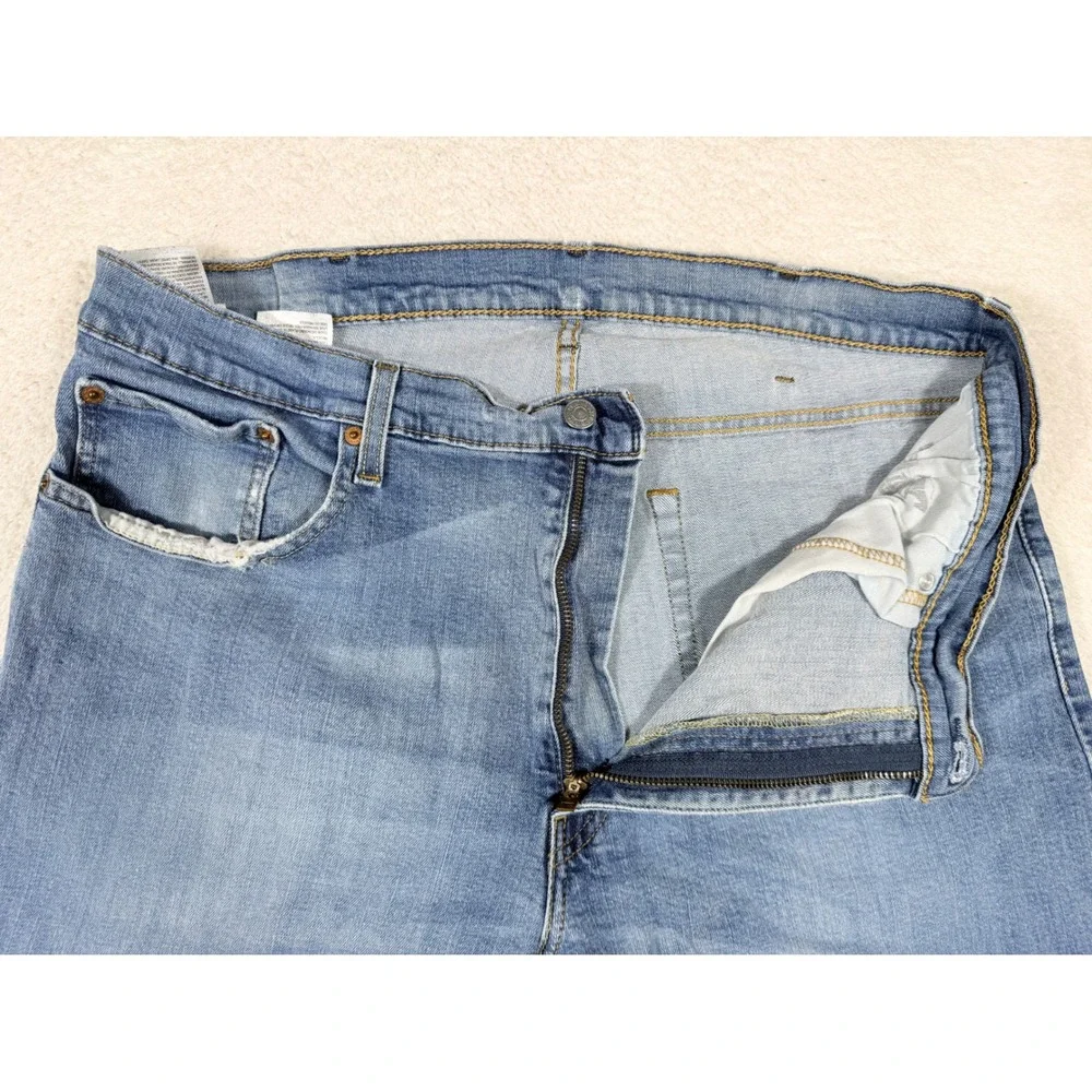 Levis 559 Relaxed Straight Jeans Mens 38x32 Light Wash Blue Good Denim Pants